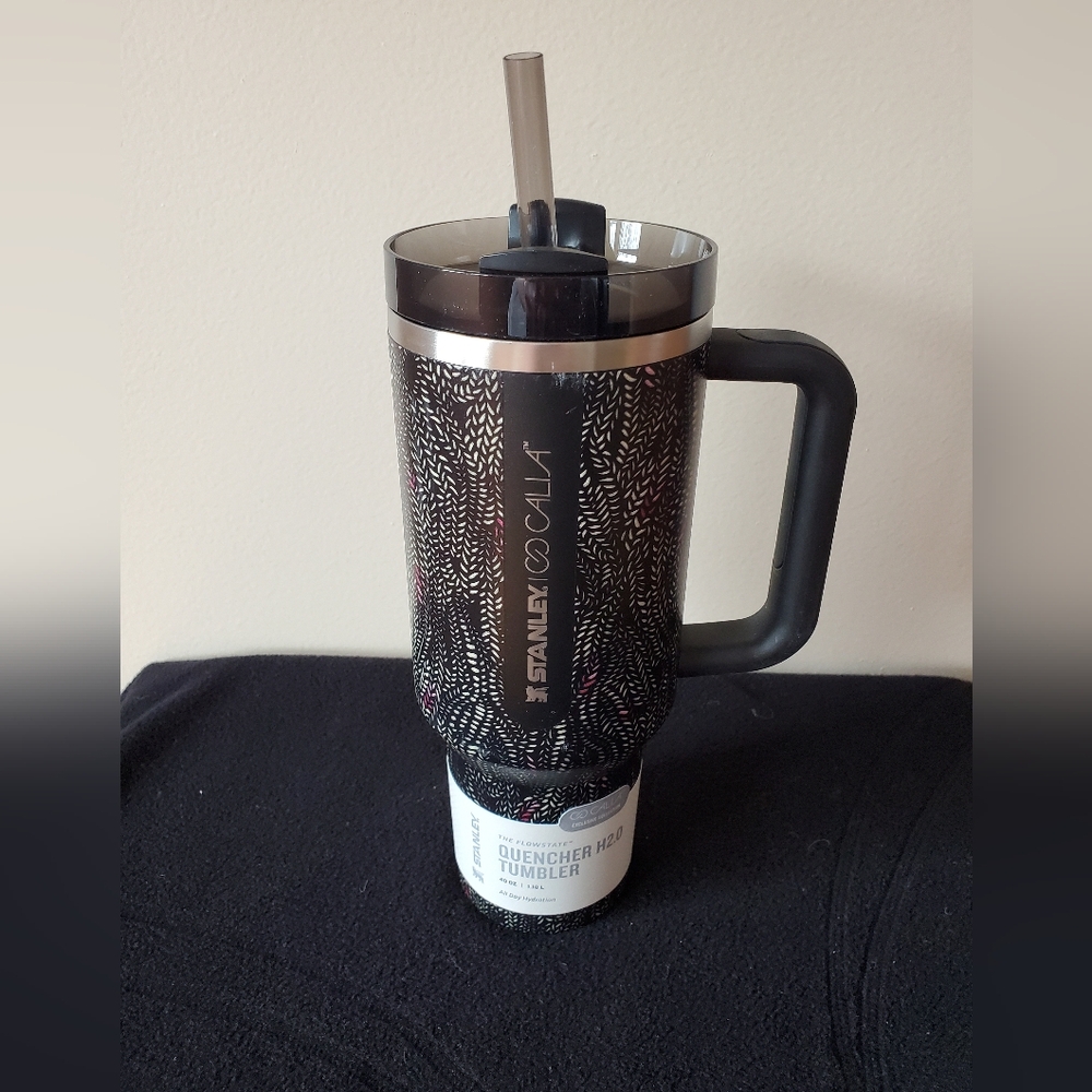Stanley Calia Black Serpent 40 Oz. The Flowstate Quencher H2.0 Tumbler New